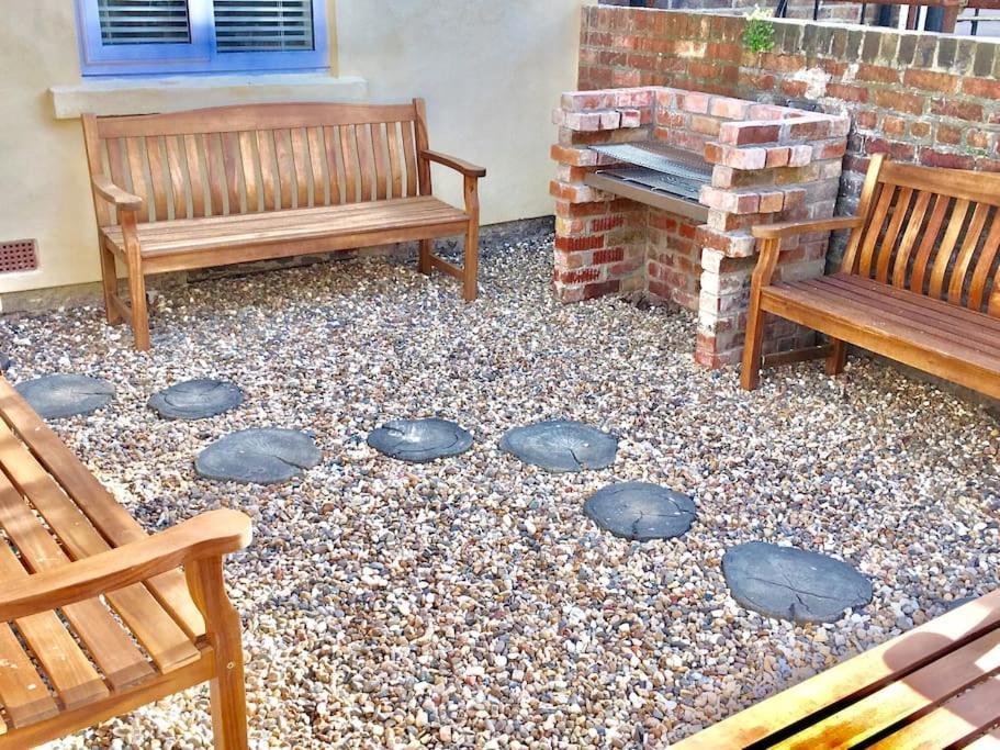 Tidesreach Filey, Sleeps 13, Close To Beach Exterior photo