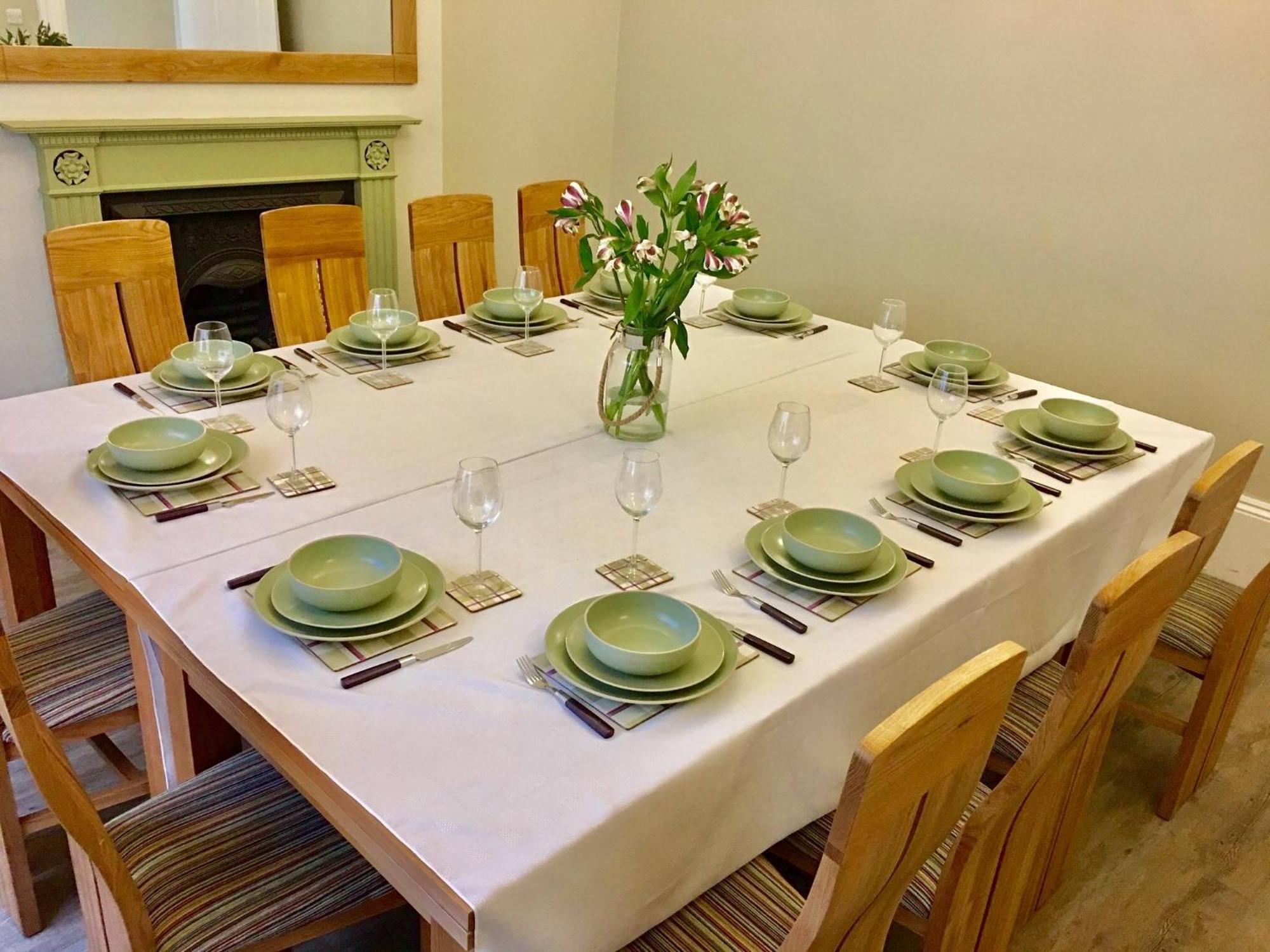 Tidesreach Filey, Sleeps 13, Close To Beach Exterior photo